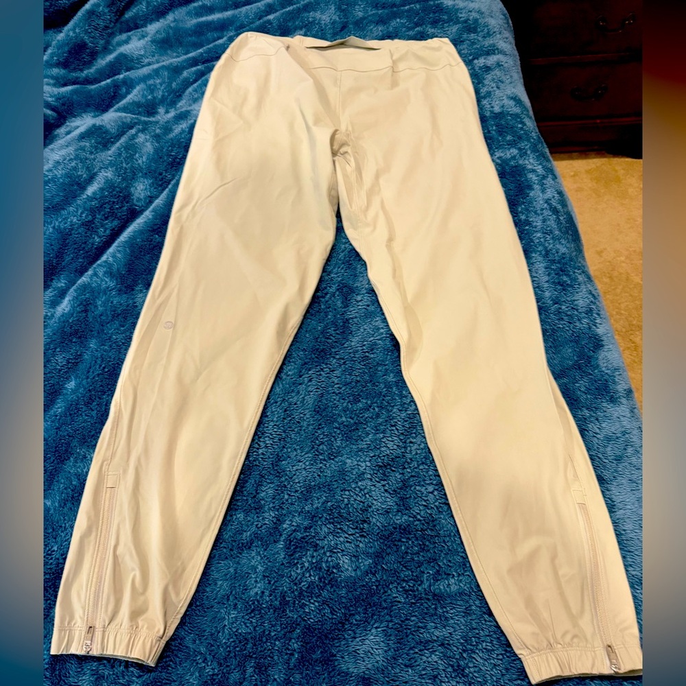 Lululemon surge joggers